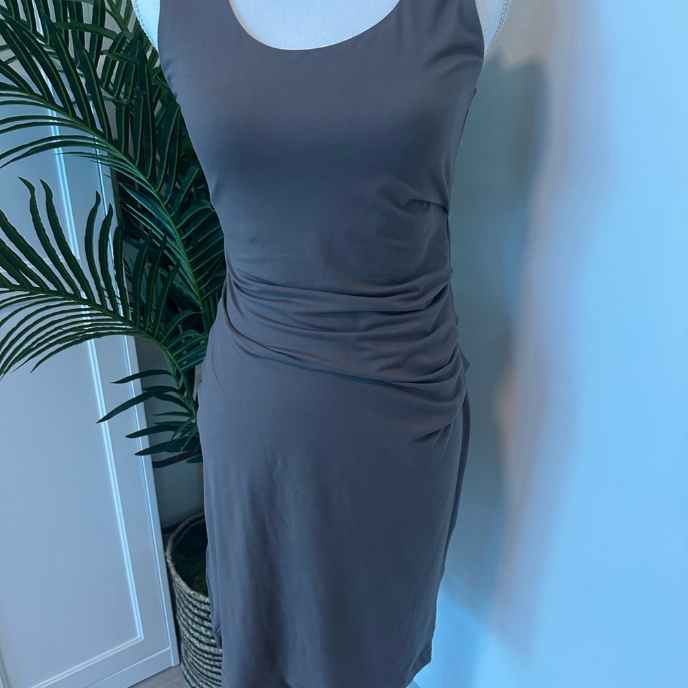 Elegant Gray Sleeveless Dress